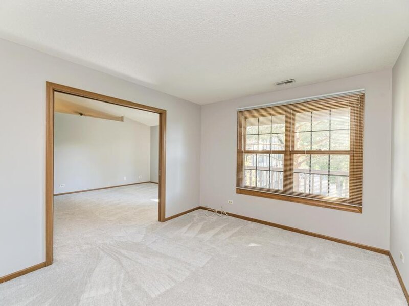 216 Stoneybrook Lane Bloomingdale IL 60108