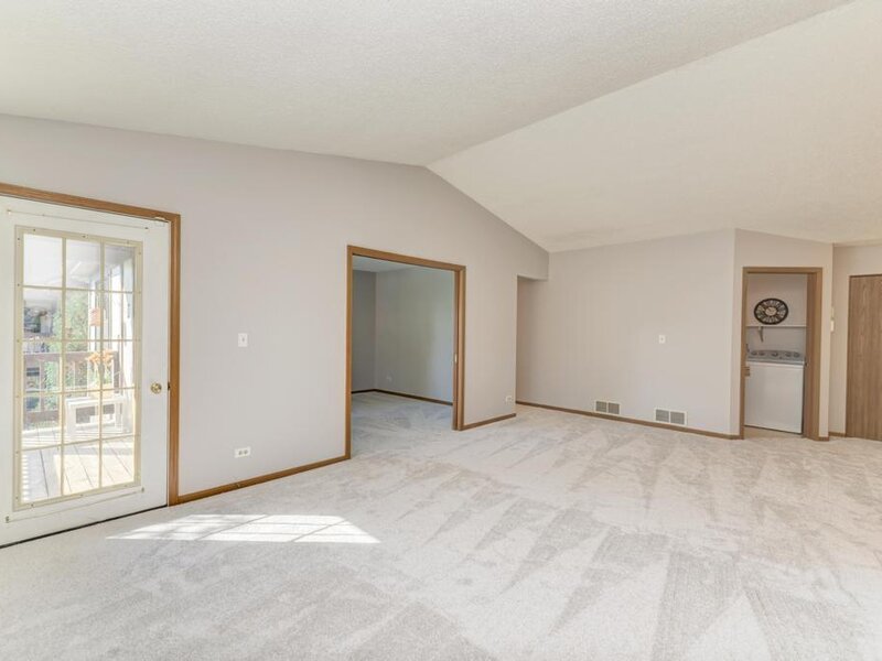 216 Stoneybrook Lane Bloomingdale IL 60108