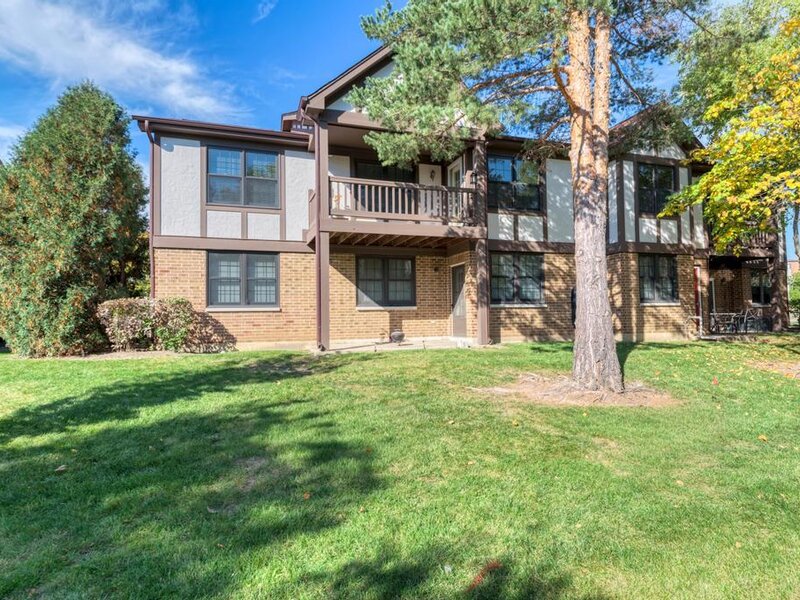 216 Stoneybrook Lane Bloomingdale IL 60108