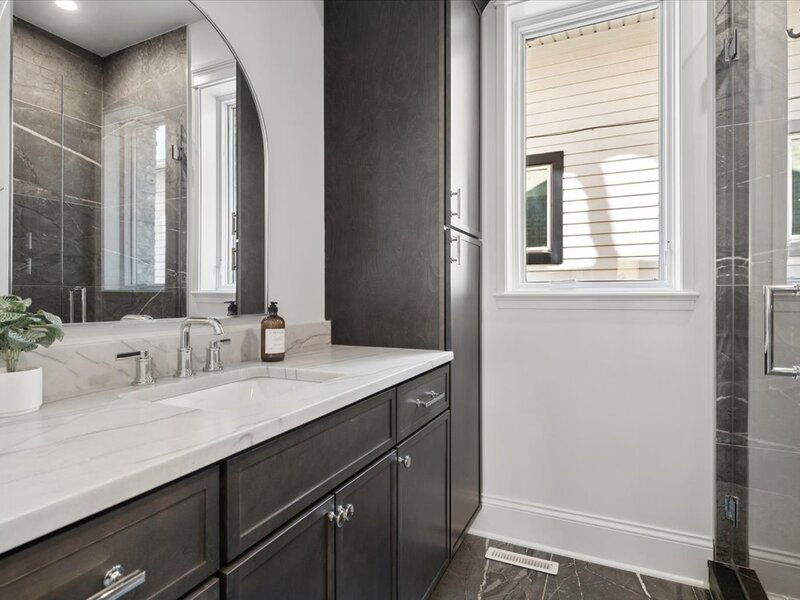 2616 W Sunnyside Avenue Chicago IL 60625