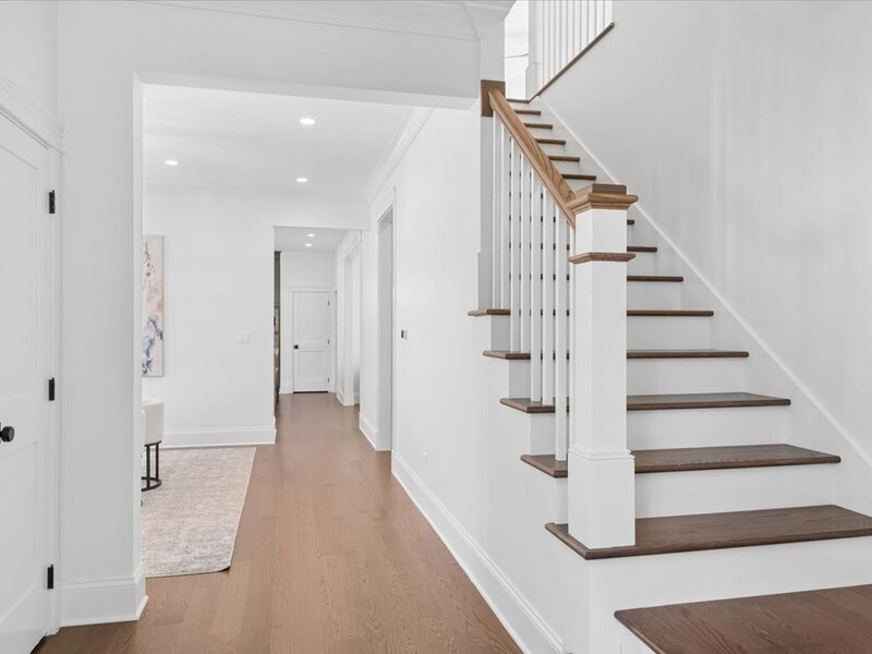 2616 W Sunnyside Avenue Chicago IL 60625