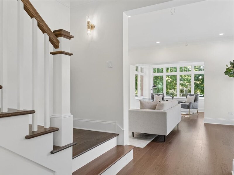 2616 W Sunnyside Avenue Chicago IL 60625
