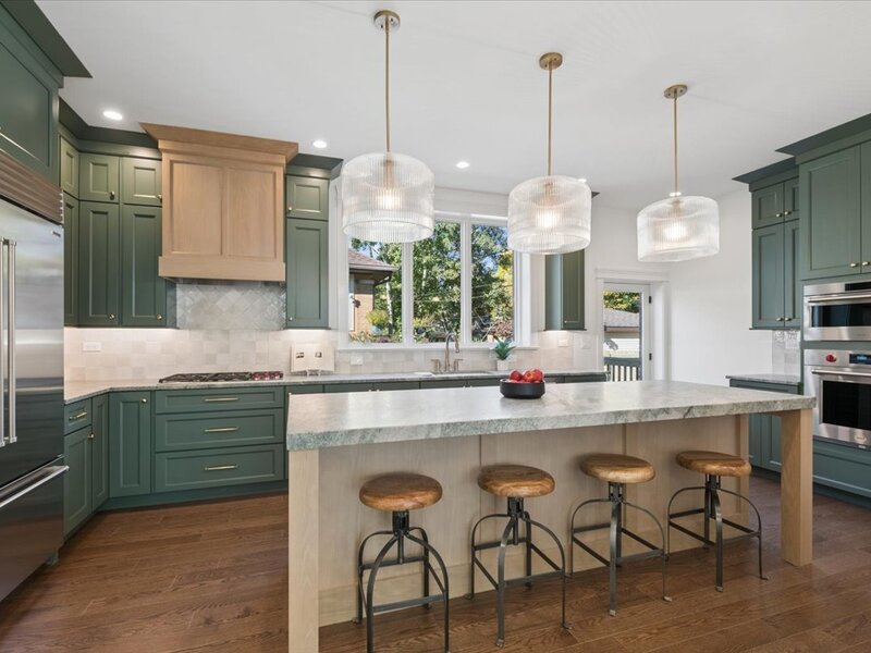 2616 W Sunnyside Avenue Chicago IL 60625