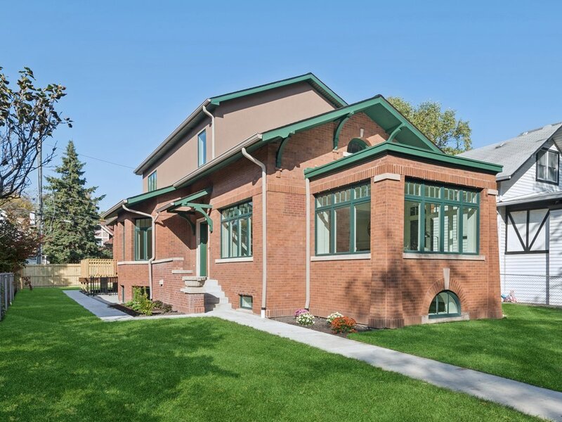 2616 W Sunnyside Avenue Chicago IL 60625