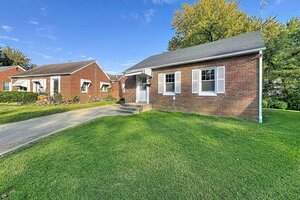 Photo of 1204 29th Avenue Court Moline IL 61265