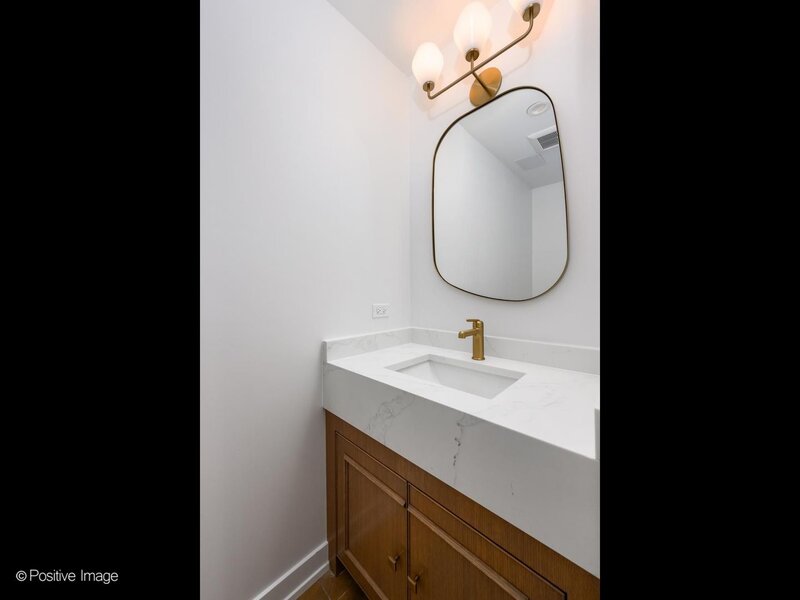3721 N Kenmore Avenue Chicago IL 60613