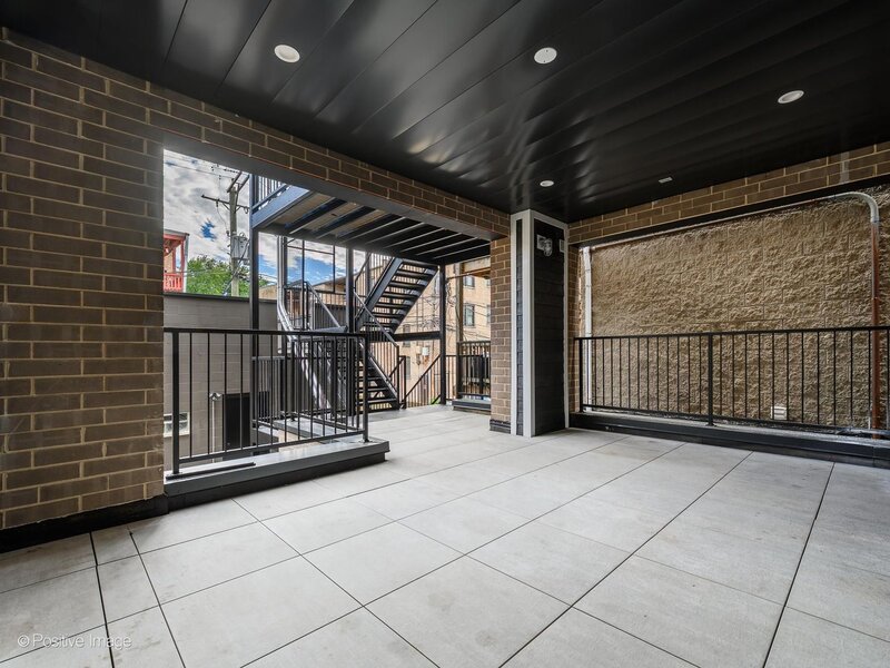 3721 N Kenmore Avenue Chicago IL 60613