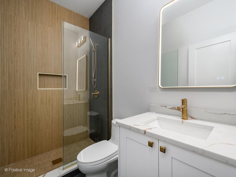 3721 N Kenmore Avenue Chicago IL 60613