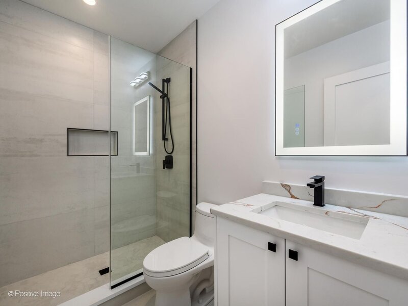 3721 N Kenmore Avenue Chicago IL 60613