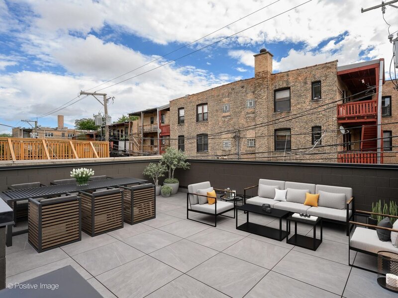 3721 N Kenmore Avenue Chicago IL 60613