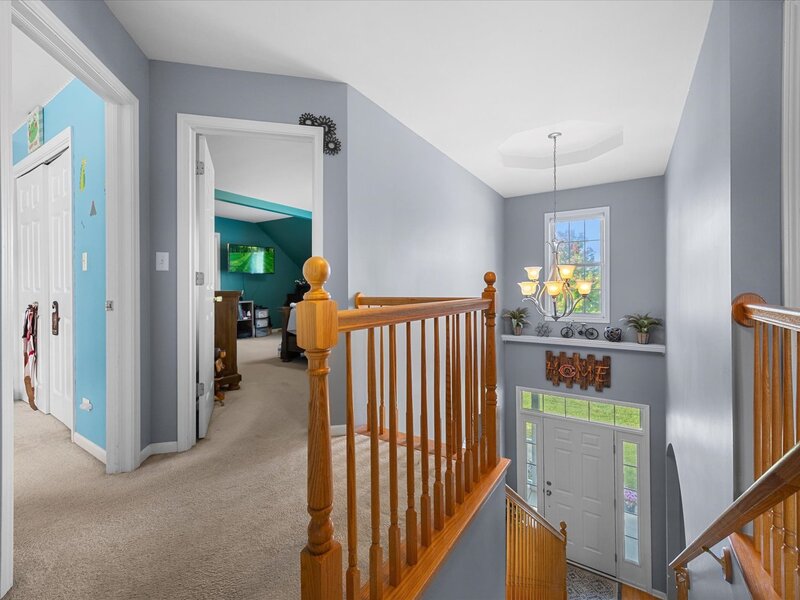 24 Hilltop Lane South Elgin IL 60177