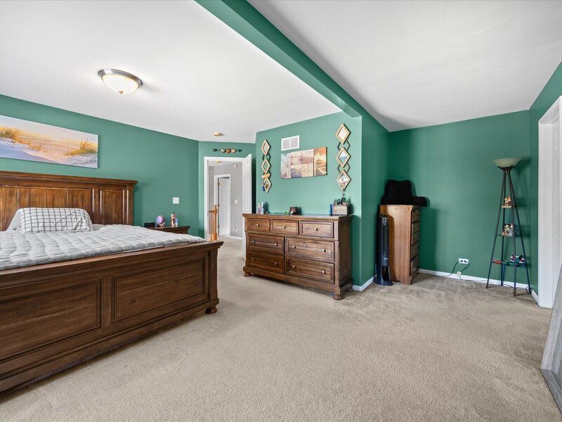 24 Hilltop Lane South Elgin IL 60177