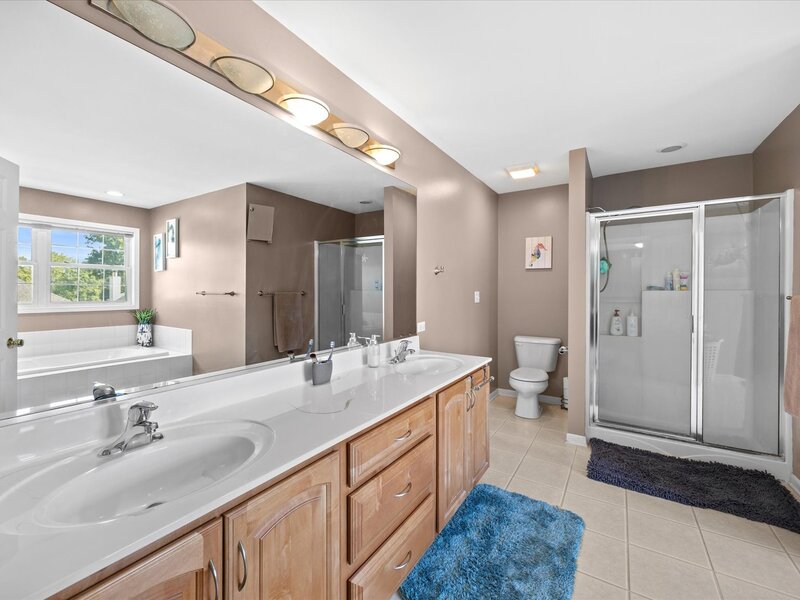 24 Hilltop Lane South Elgin IL 60177