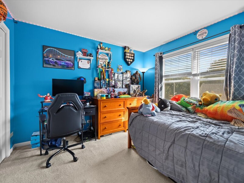 24 Hilltop Lane South Elgin IL 60177