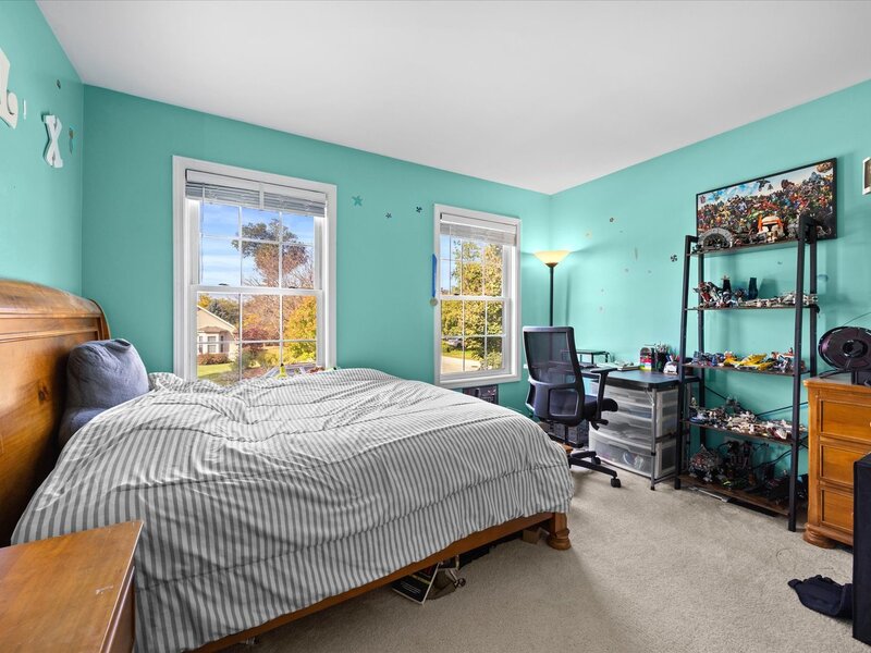 24 Hilltop Lane South Elgin IL 60177