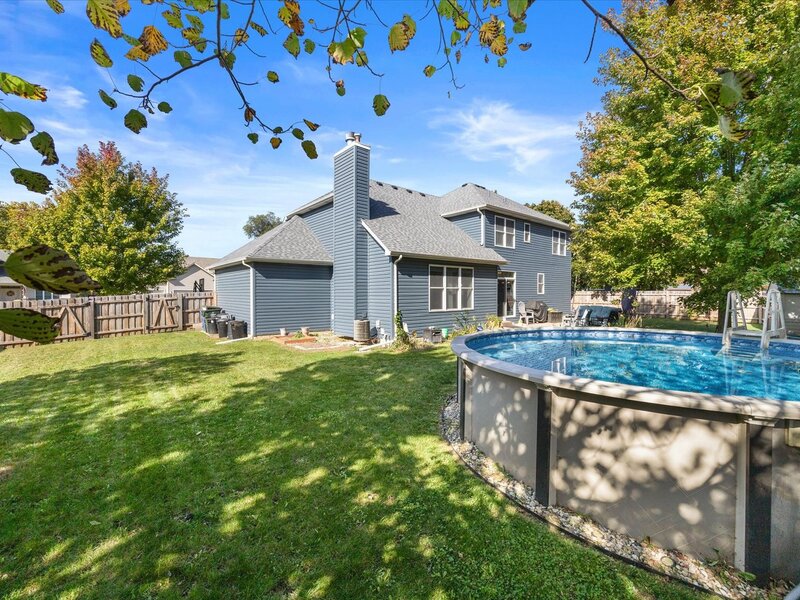 24 Hilltop Lane South Elgin IL 60177