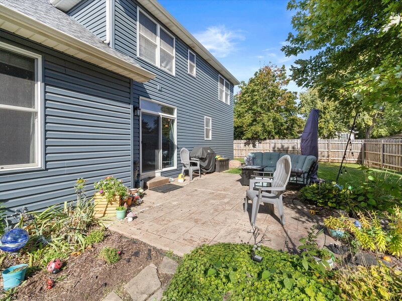 24 Hilltop Lane South Elgin IL 60177