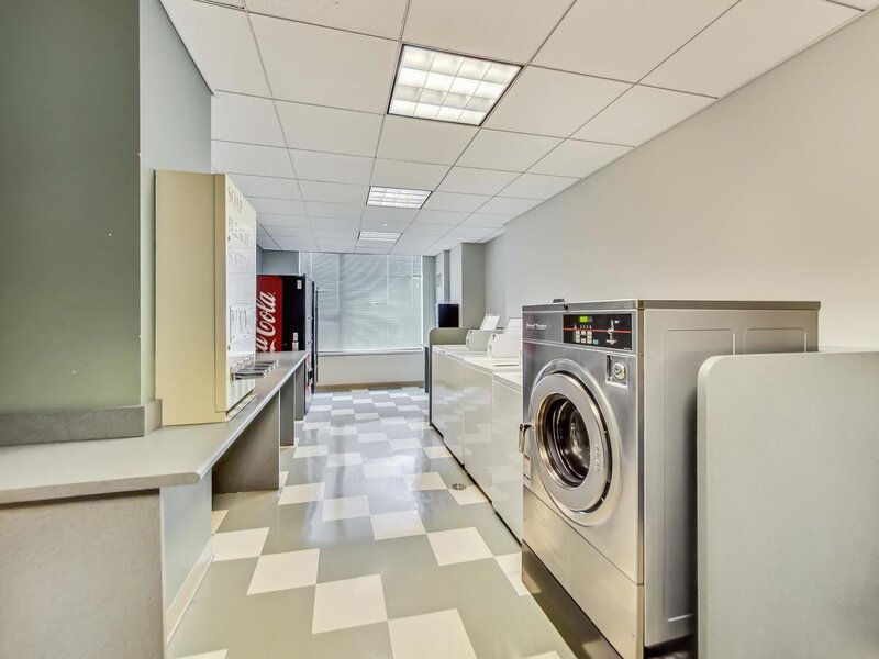 501 N Clinton Street Chicago IL 60654