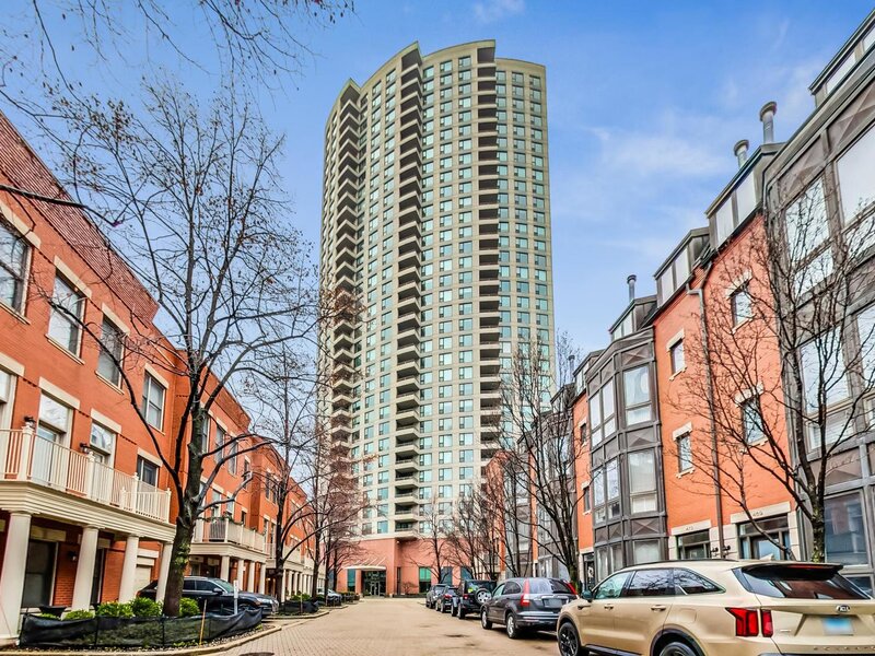 501 N Clinton Street Chicago IL 60654