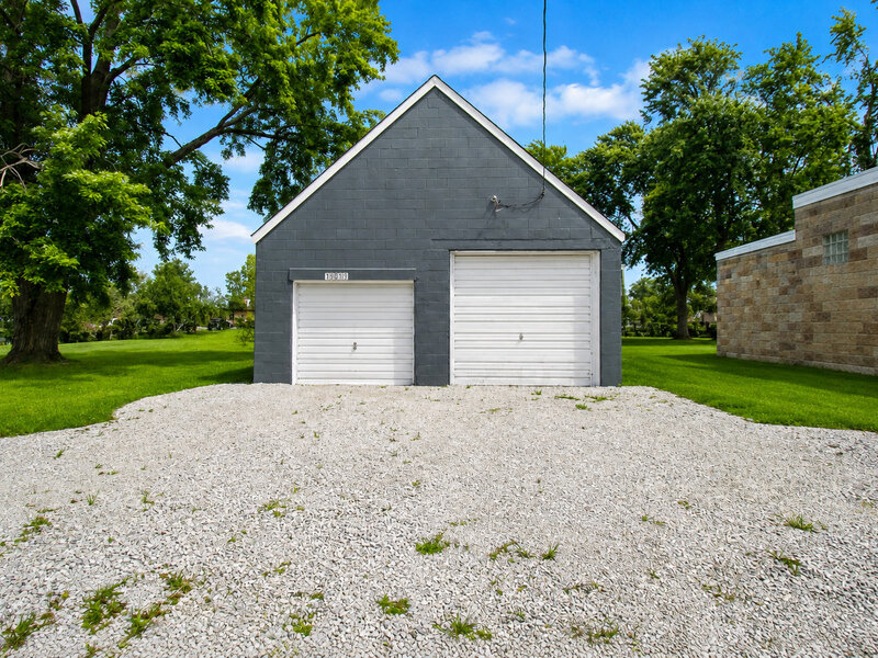 19109 Wentworth Avenue Lansing IL 60438