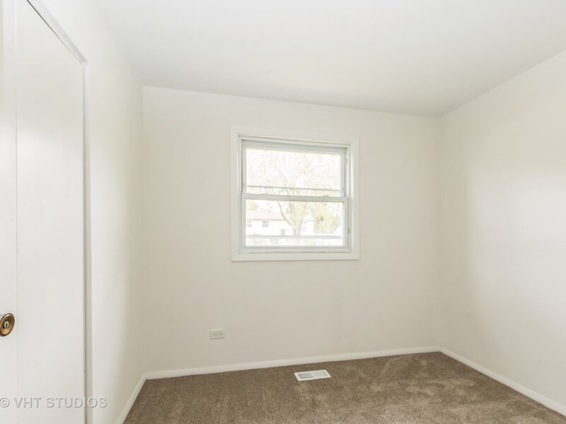 352 Boston Street Chicago Heights IL 60411