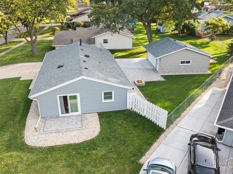 1831 Wedgewood Lane Schaumburg IL 60193
