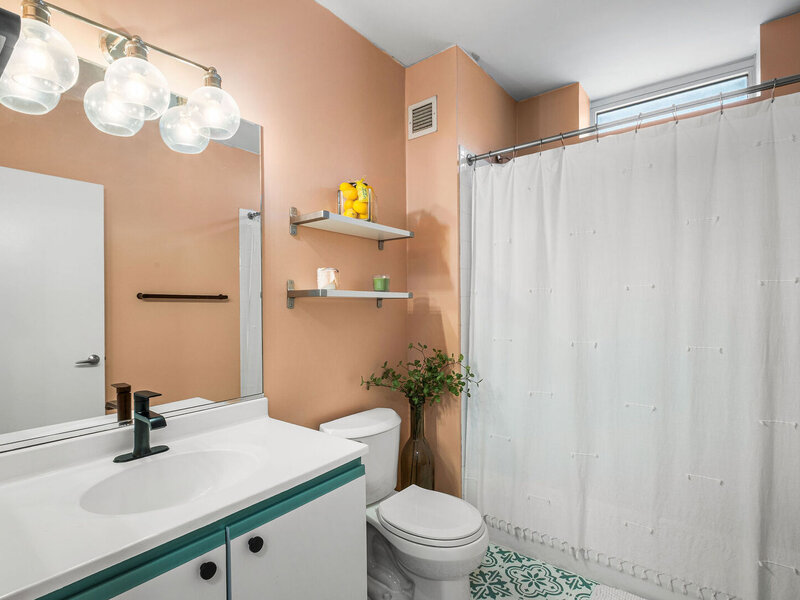 645 N Kingsbury Street Chicago IL 60654