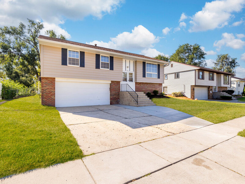 615 Palmer Avenue Romeoville IL 60446