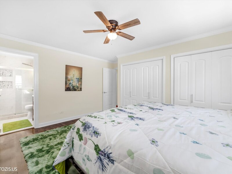 115 W King George Court Palatine IL 60067