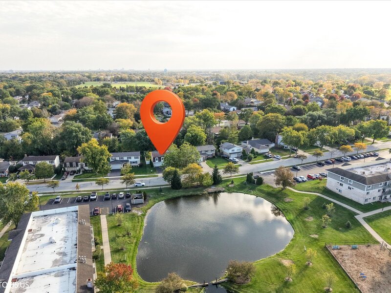 115 W King George Court Palatine IL 60067