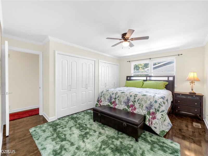 115 W King George Court Palatine IL 60067