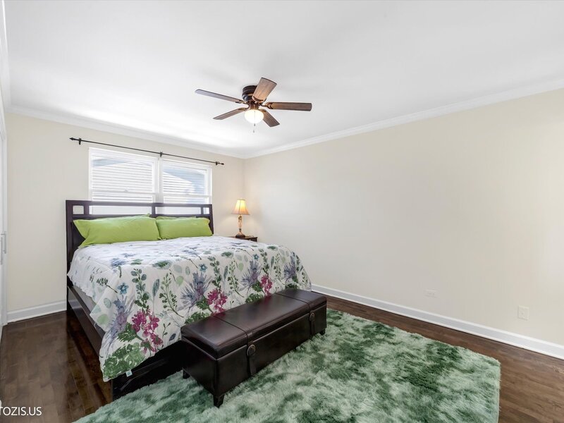 115 W King George Court Palatine IL 60067