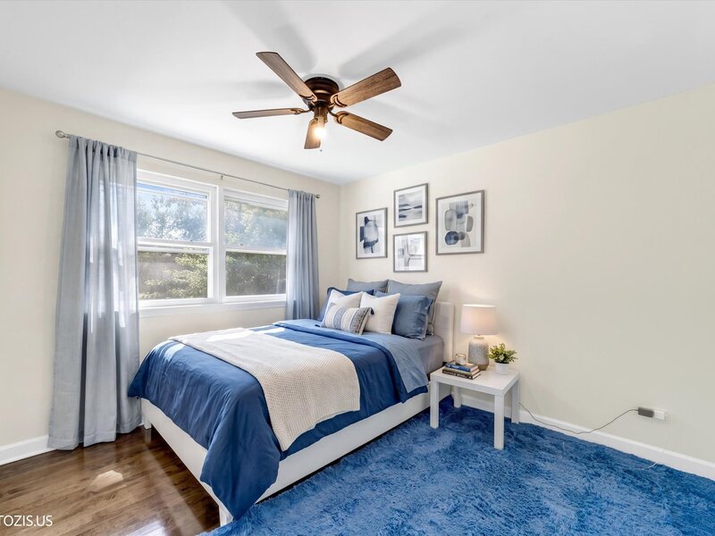 115 W King George Court Palatine IL 60067