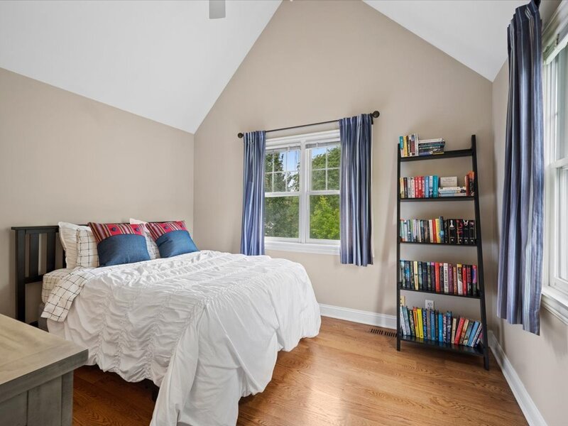 629 West Lane Geneva IL 60134