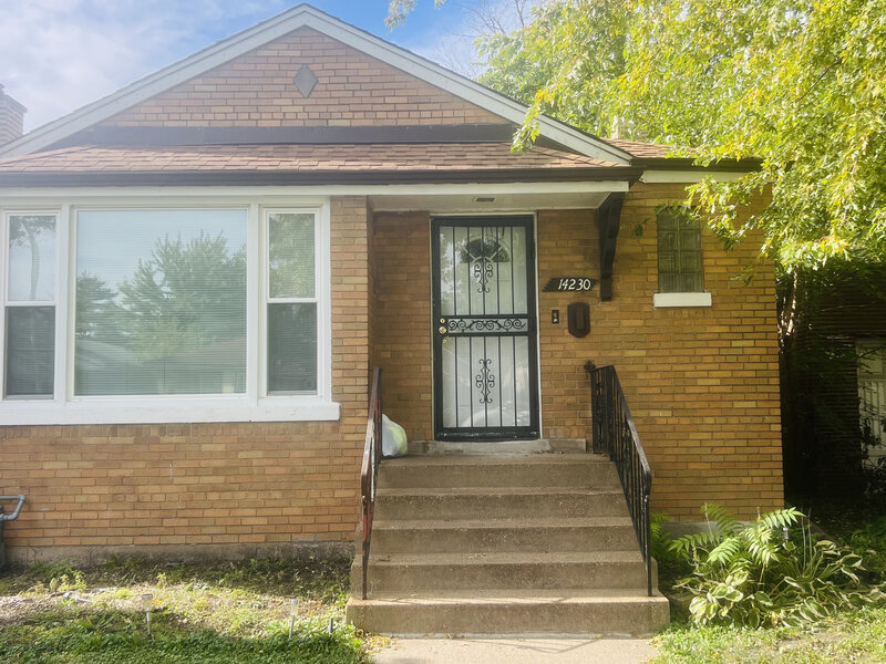 14230 S Wallace Avenue Riverdale IL 60827