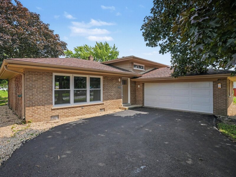 16721 School Street South Holland IL 60473