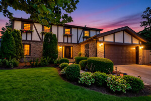 Photo of 229 N Whispering Hills Drive Naperville IL 60540