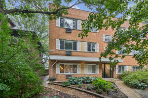 Photo of 820 Seward Street Evanston IL 60202 Unit 2F