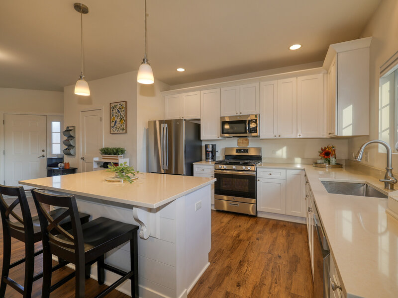 1127 Freedom Road Elburn IL 60119