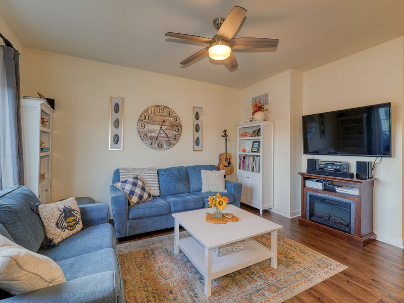 1127 Freedom Road Elburn IL 60119