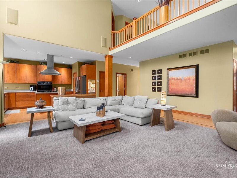 73 N Forestview Lane Aurora IL 60502