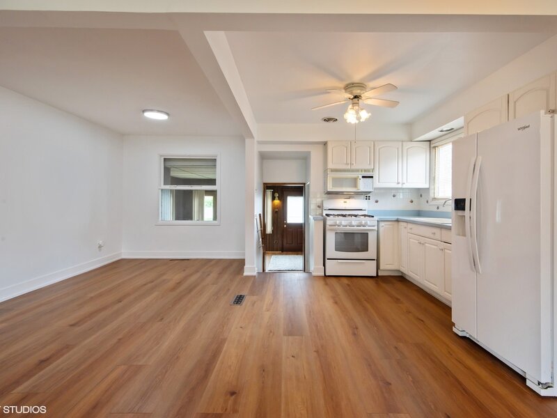 8223 N Washington Street Niles IL 60714