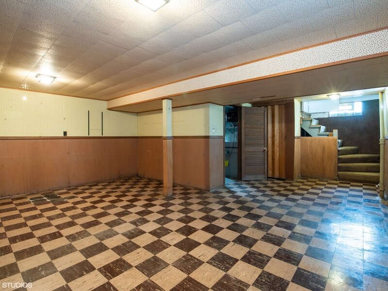 8223 N Washington Street Niles IL 60714