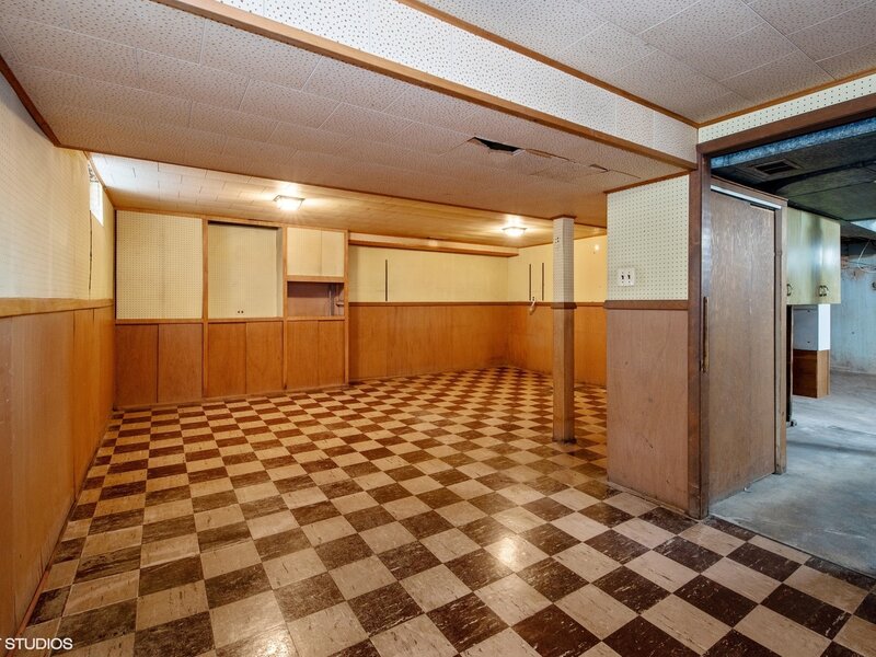 8223 N Washington Street Niles IL 60714