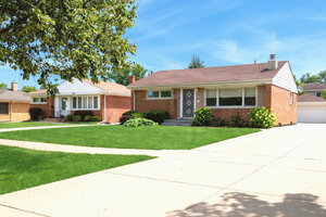 Photo of 8223 N Washington Street Niles IL 60714