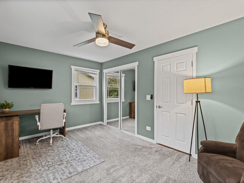 5216 Palm Street Mchenry IL 60051