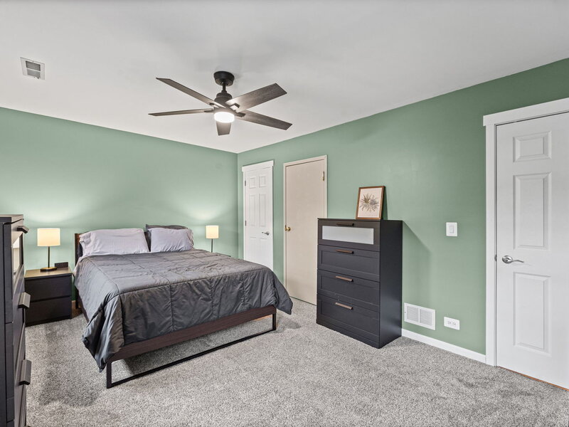 5216 Palm Street Mchenry IL 60051