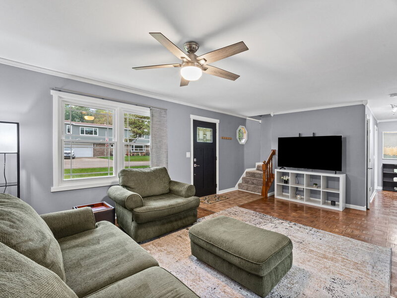 5216 Palm Street Mchenry IL 60051