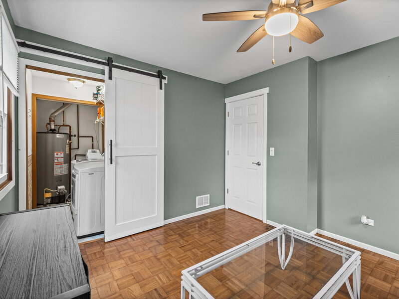 5216 Palm Street Mchenry IL 60051