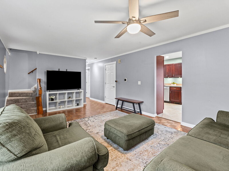 5216 Palm Street Mchenry IL 60051